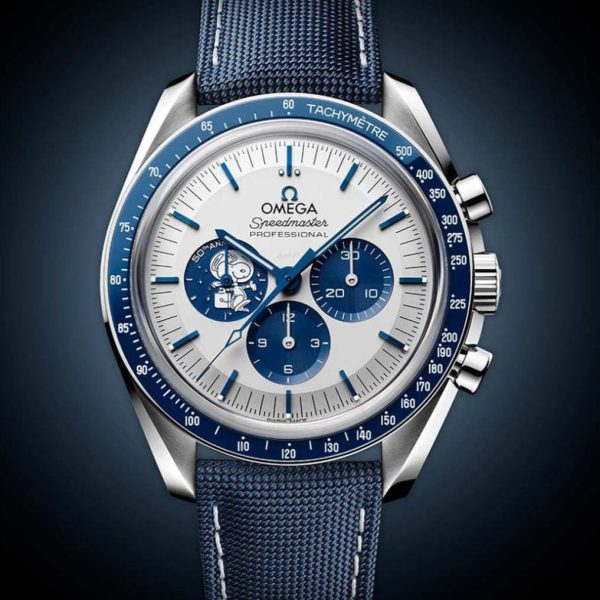 omeg_blublu_p Omega Speedmaster ‘Silver Snoopy Award’ 50th Anniversary