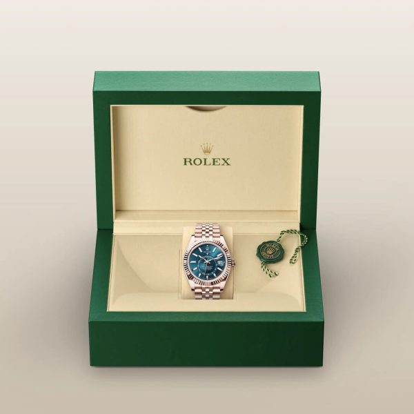 rn-image_picker_lib_temp_85d24dea-42c0-4848-87d1-21412331e63d Rolex Sky-Dweller Oyster, Rose gold
